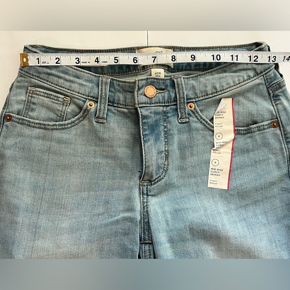 Universal Thread Women's Light Blue Mid-Rise Curvy Skinny Distressed Jeans Sz 4 - Picture 7 of 12